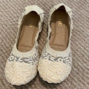 Ollio Lace Flats